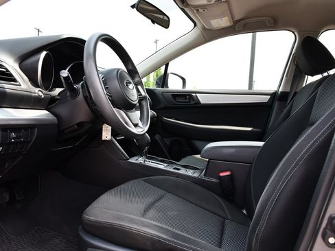 Used 2018 Subaru Outback 2.5i AWD/4WD image 12
