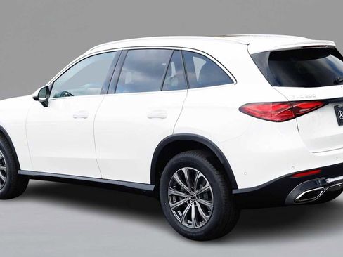 New 2026 Mercedes-Benz GLC 300 GLC 300 image 7