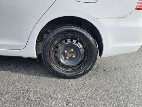 Used 2012 Toyota Yaris Sedan image 30