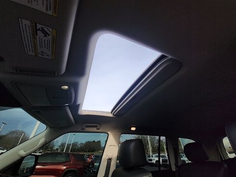 Used 2022 Nissan Armada Platinum w/ Captain's Chairs Package image 23