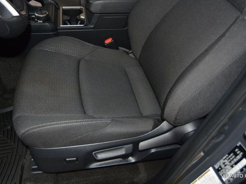Used 2025 Toyota 4Runner SR5 AWD/4WD image 21