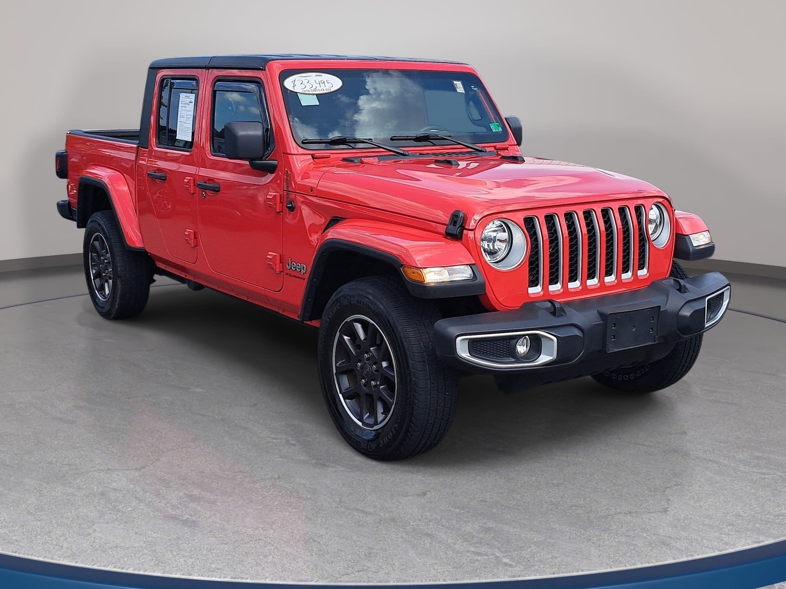 Used 2023 Jeep Gladiator Overland AWD/4WD image 3