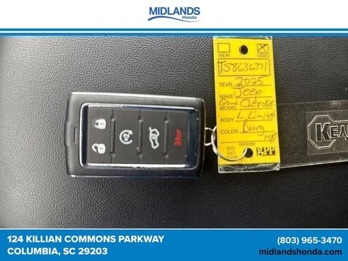 Used 2025 Jeep Grand Cherokee L Limited RWD image 41