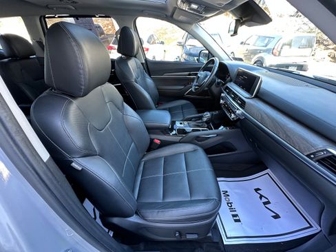 Used 2022 Kia Telluride EX w/ EX Premium Package image 24