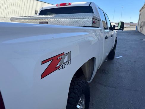 Used 2008 Chevrolet Silverado 2500 LT w/ 1LT Convenience Package image 17