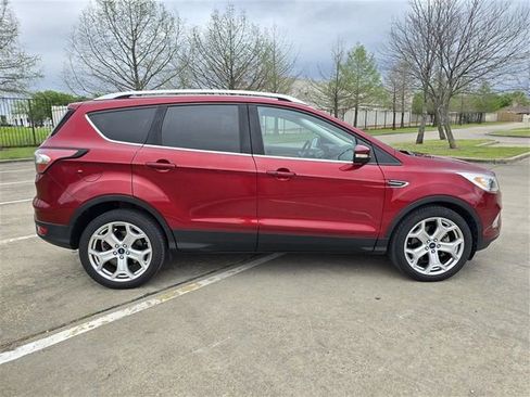 Used 2017 Ford Escape Titanium w/ Equipment Group 301A image 5