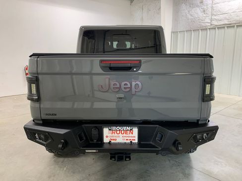 Used 2021 Jeep Gladiator Rubicon image 6