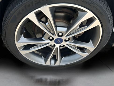 Used 2017 Ford Fusion Titanium FWD image 27