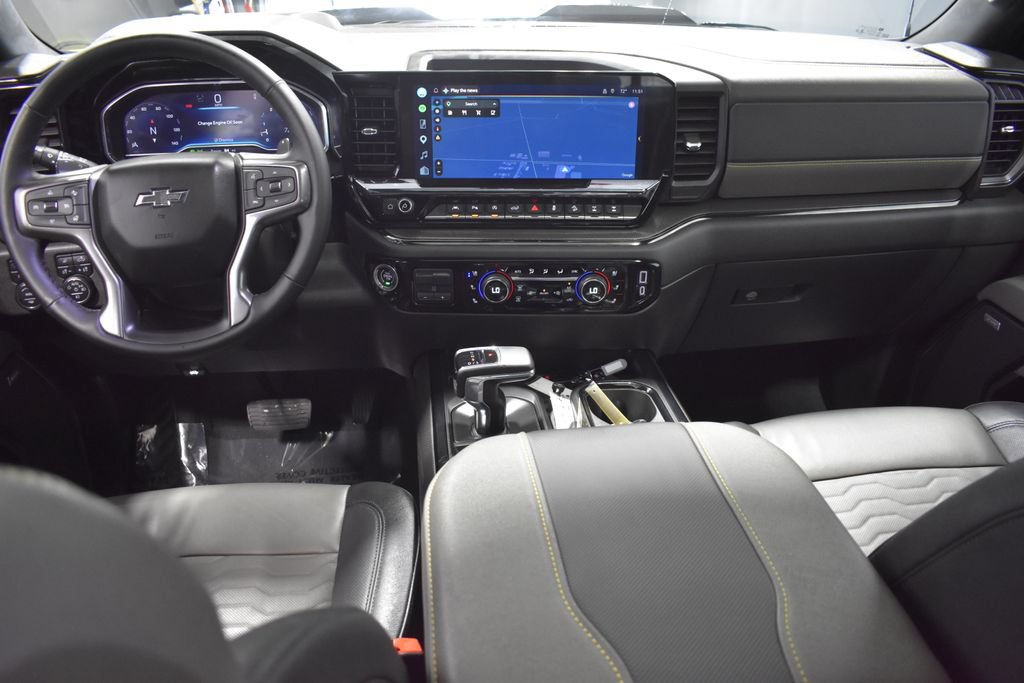 Used 2023 Chevrolet Silverado 1500 ZR2 w/ Technology Package AWD/4WD image 13