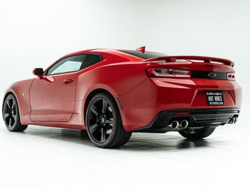 Used 2018 Chevrolet Camaro SS image 17
