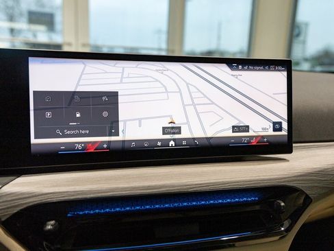 New 2026 BMW 330i xDrive Sedan w/ Convenience Package image 30