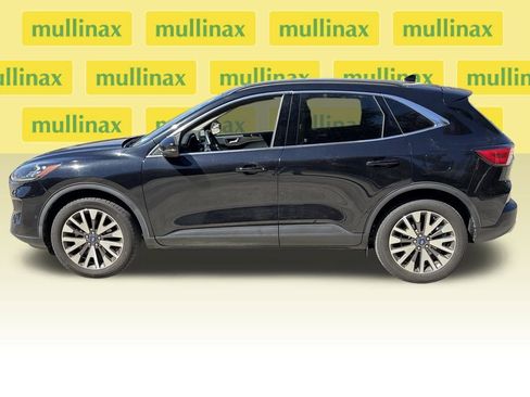 Used 2020 Ford Escape Titanium image 11