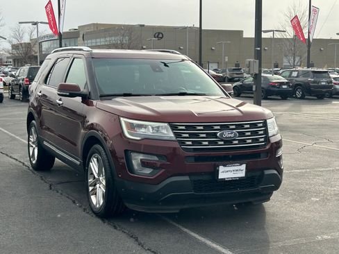Used 2016 Ford Explorer Limited w/ Equipment Group 301A image 7