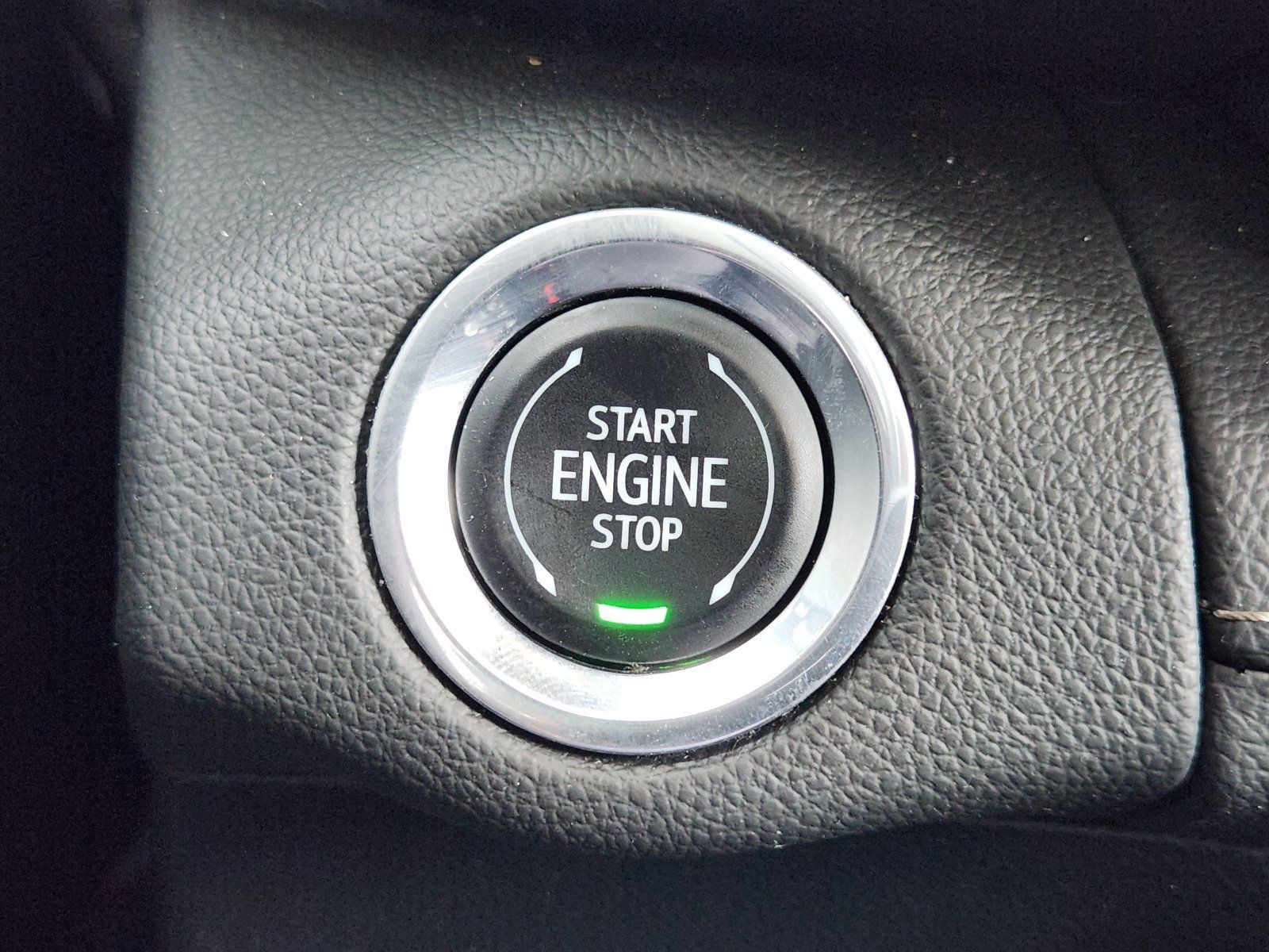 Used 2023 Buick Envision Essence w/ Sport Touring Package AWD/4WD image 25