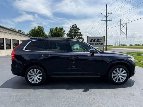 Used 2017 Volvo XC90 T6 Momentum w/ Vision Package AWD/4WD image 6