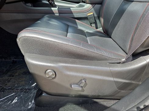 Used 2025 Dodge Durango GT AWD/4WD image 25
