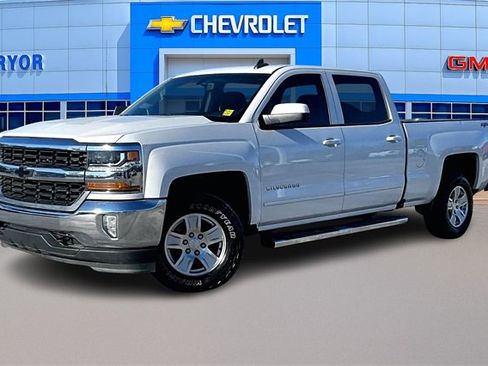 Used 2018 Chevrolet Silverado 1500 LT w/ All Star Edition image 3