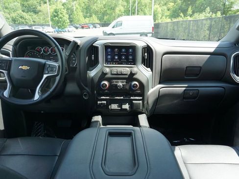 Used 2022 Chevrolet Silverado 1500 LTZ AWD/4WD image 15