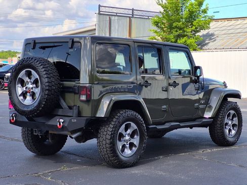 Used 2016 Jeep Wrangler Unlimited Sahara w/ Connectivity Group image 6