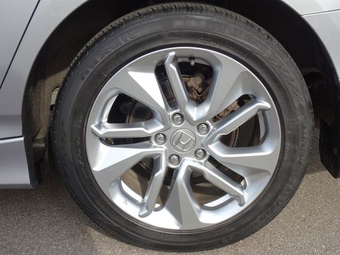 Used 2018 Honda Accord LX image 27