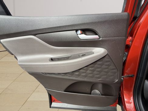 Used 2020 Hyundai Santa Fe SE w/ Cargo Package image 27