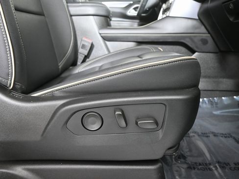 Used 2024 GMC Yukon SLT image 14