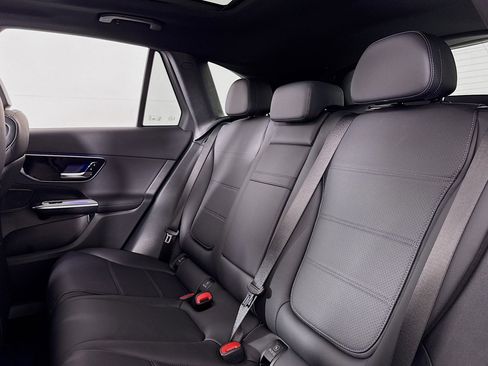 New 2026 Mercedes-Benz GLC 300 4MATIC image 7