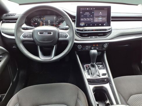 Used 2023 Jeep Compass Sport image 10