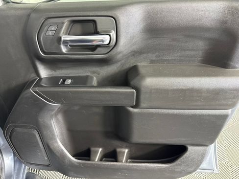 Used 2019 Chevrolet Silverado 1500 Custom Trail Boss w/ Custom Convenience Package AWD/4WD image 30