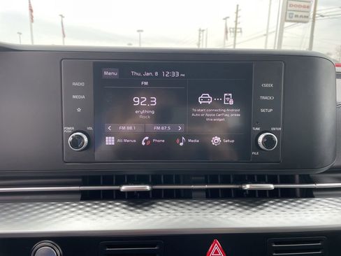 Used 2024 Kia Carnival LX image 26