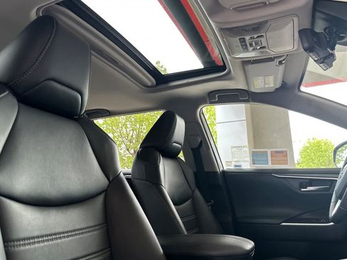 Used 2019 Toyota RAV4 Limited w/ All Weather Liner Package image 18