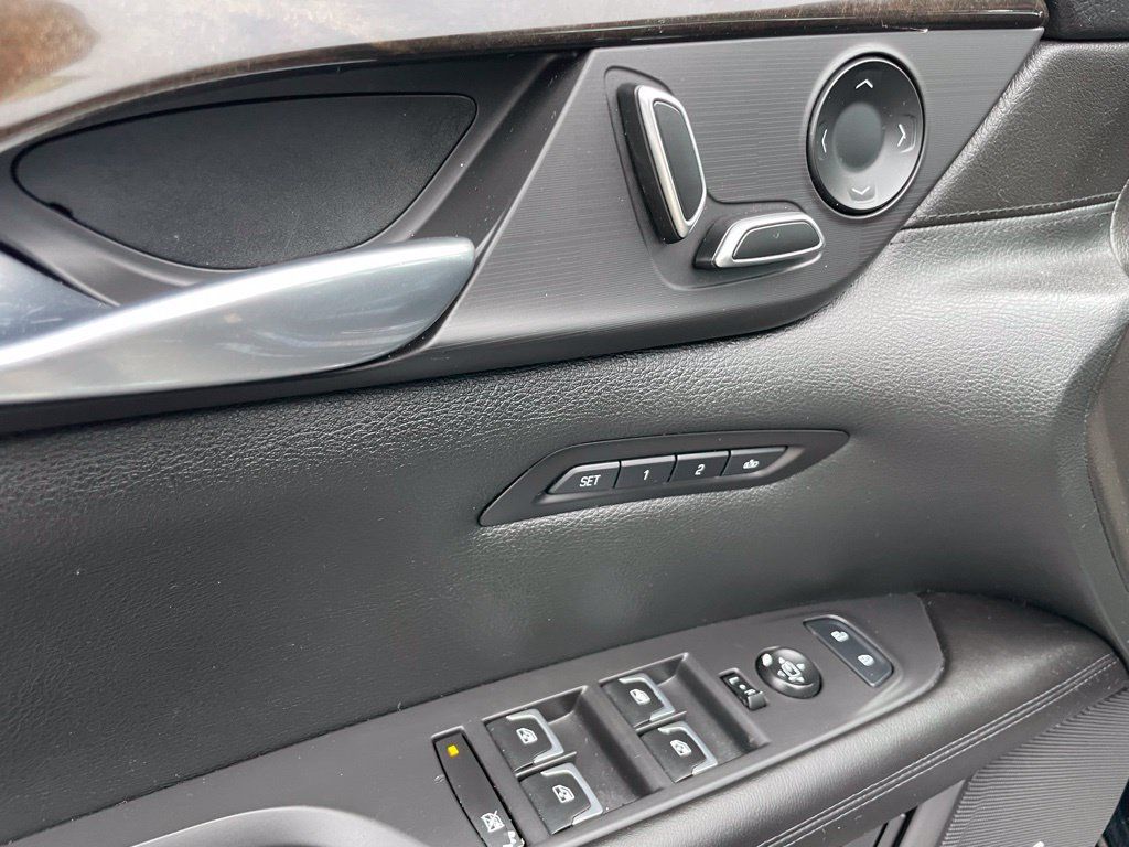 Used 2018 Cadillac CT6 Luxury w/ Active Chassis Package AWD/4WD image 10