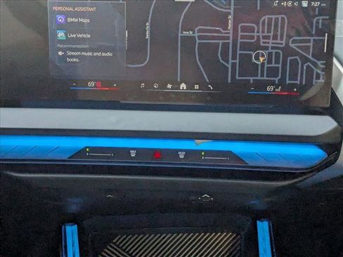 Used 2025 BMW X3 xDrive30i w/ Premium Package image 15