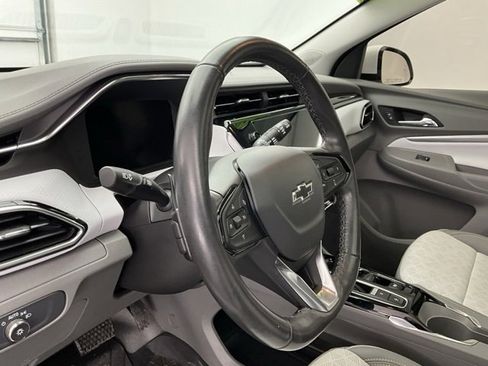 Used 2022 Chevrolet Bolt EUV Premier w/ Sun & Sound Package image 17