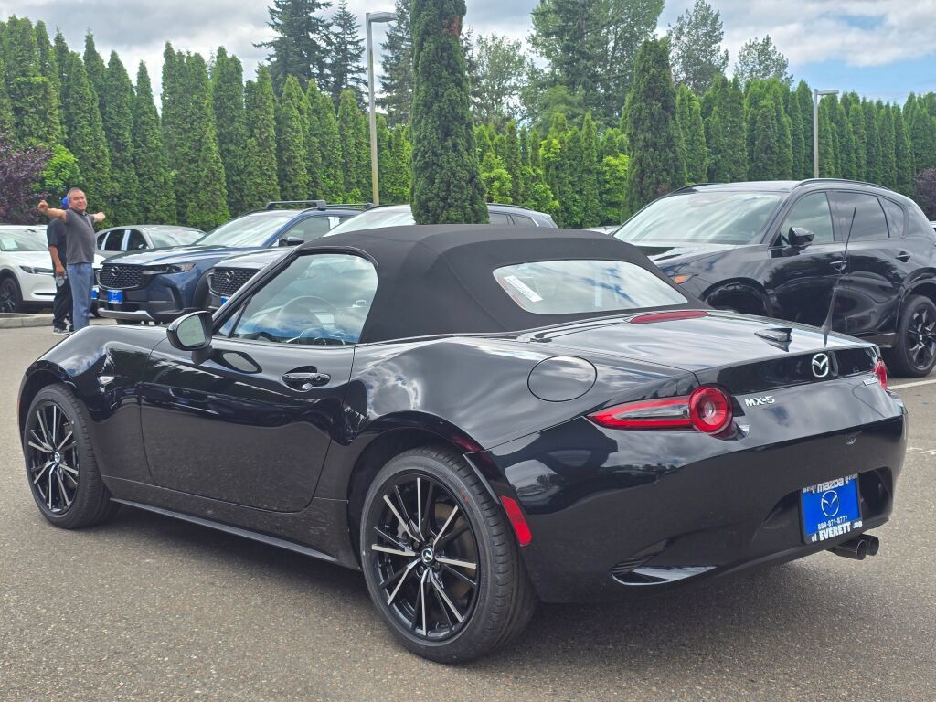 New 2026 MAZDA MX-5 Miata Grand Touring RWD image 3