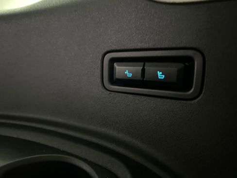 Used 2025 Ford Expedition Platinum image 36