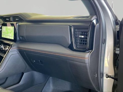 Used 2024 GMC Sierra 2500 AT4 w/ Max Trailering Package AWD/4WD image 18