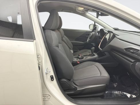 Used 2024 Subaru Crosstrek 2.0i Premium w/ Popular Package #4 image 16