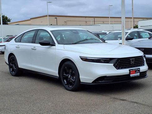 New 2025 Honda Accord SE image 3