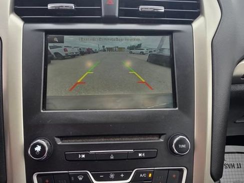 Used 2016 Ford Fusion SE w/ Equipment Group 202A FWD image 16