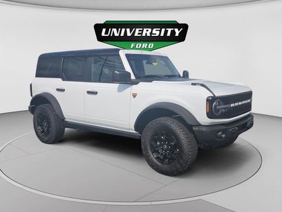 New 2026 Ford Bronco Badlands w/ Black Appearance Package