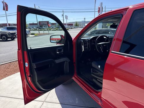 Used 2019 Chevrolet Silverado 1500 LT w/ All Star Edition AWD/4WD image 10