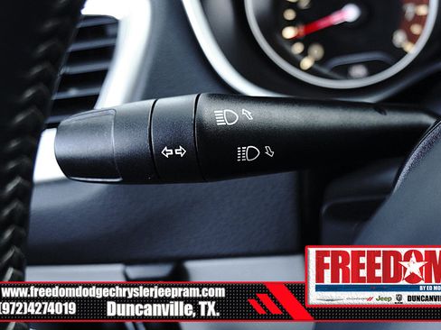 Used 2018 Jeep Compass Latitude FWD image 28