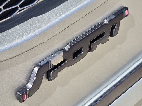 Used 2023 Chevrolet Express 2500 image 40