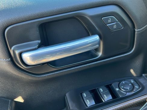 Certified 2021 Chevrolet Silverado 1500 LT Trail Boss w/ Convenience Package II image 19