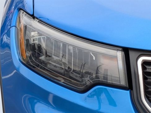 Used 2023 Jeep Compass Sport image 9