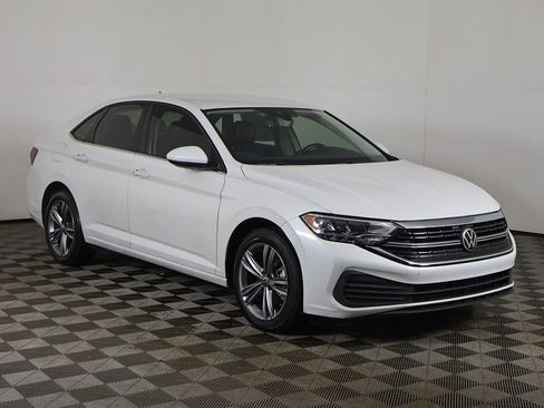 Used 2024 Volkswagen Jetta SE image 49