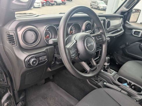 Used 2022 Jeep Wrangler Unlimited Sport w/ Xtreme Recon 35" Tire Package AWD/4WD image 11
