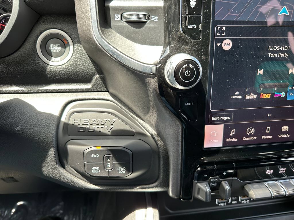 New 2026 RAM 3500 Big Horn AWD/4WD image 26