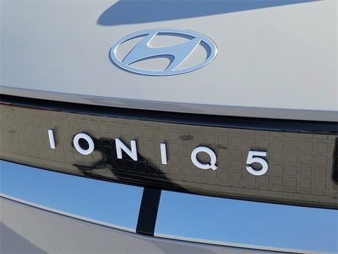 New 2026 Hyundai Ioniq 5 SE image 25